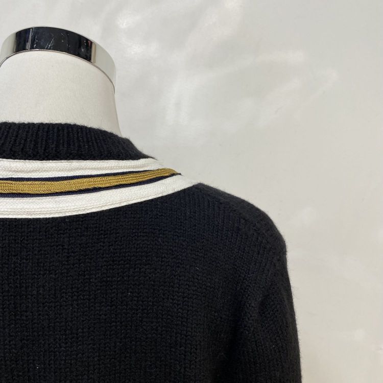Gucci Gucci Bee Embroidered V-Neck Sweater Size S Size US S / EU 44-46 / 1 - 9 Thumbnail