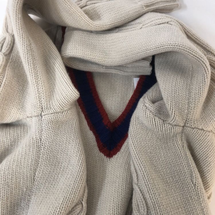 Gucci Gucci Cable Knit V-Neck Sweater Size L Size US L / EU 52-54 / 3 - 11 Thumbnail