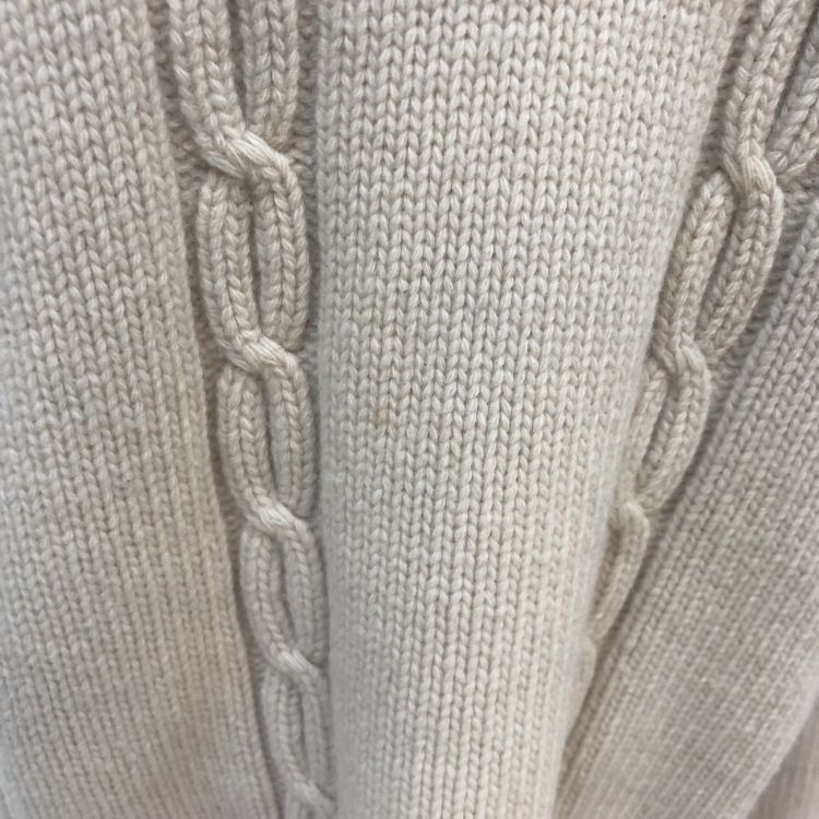 Gucci Gucci Cable Knit V-Neck Sweater Size L Size US L / EU 52-54 / 3 - 7 Thumbnail