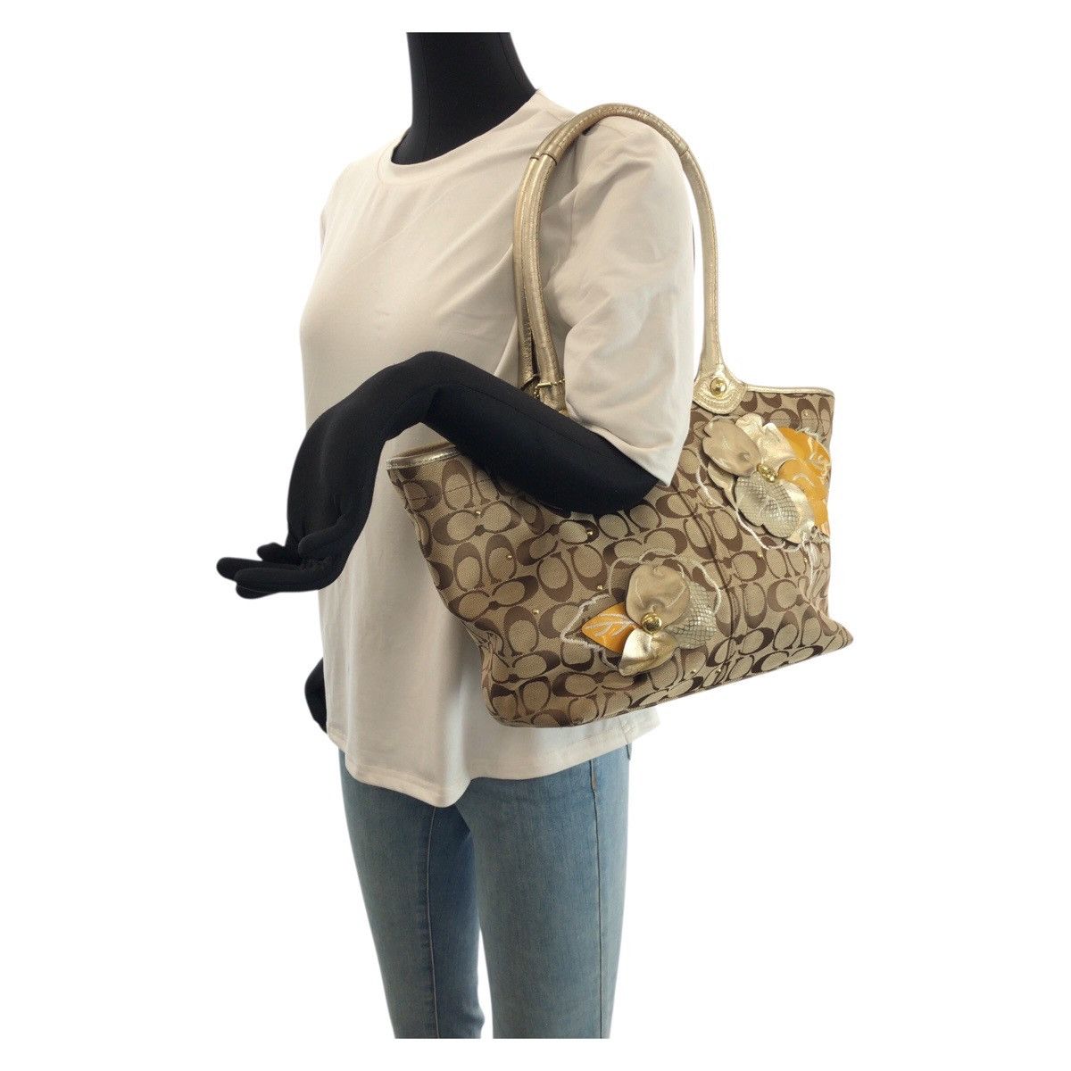 Coach Coach COACH Bleecker Signature Floral Applique canvas leather tote bag Leather Shoulder Bag F16276 DUTY FREE for USA Size ONE SIZE - 7 Thumbnail