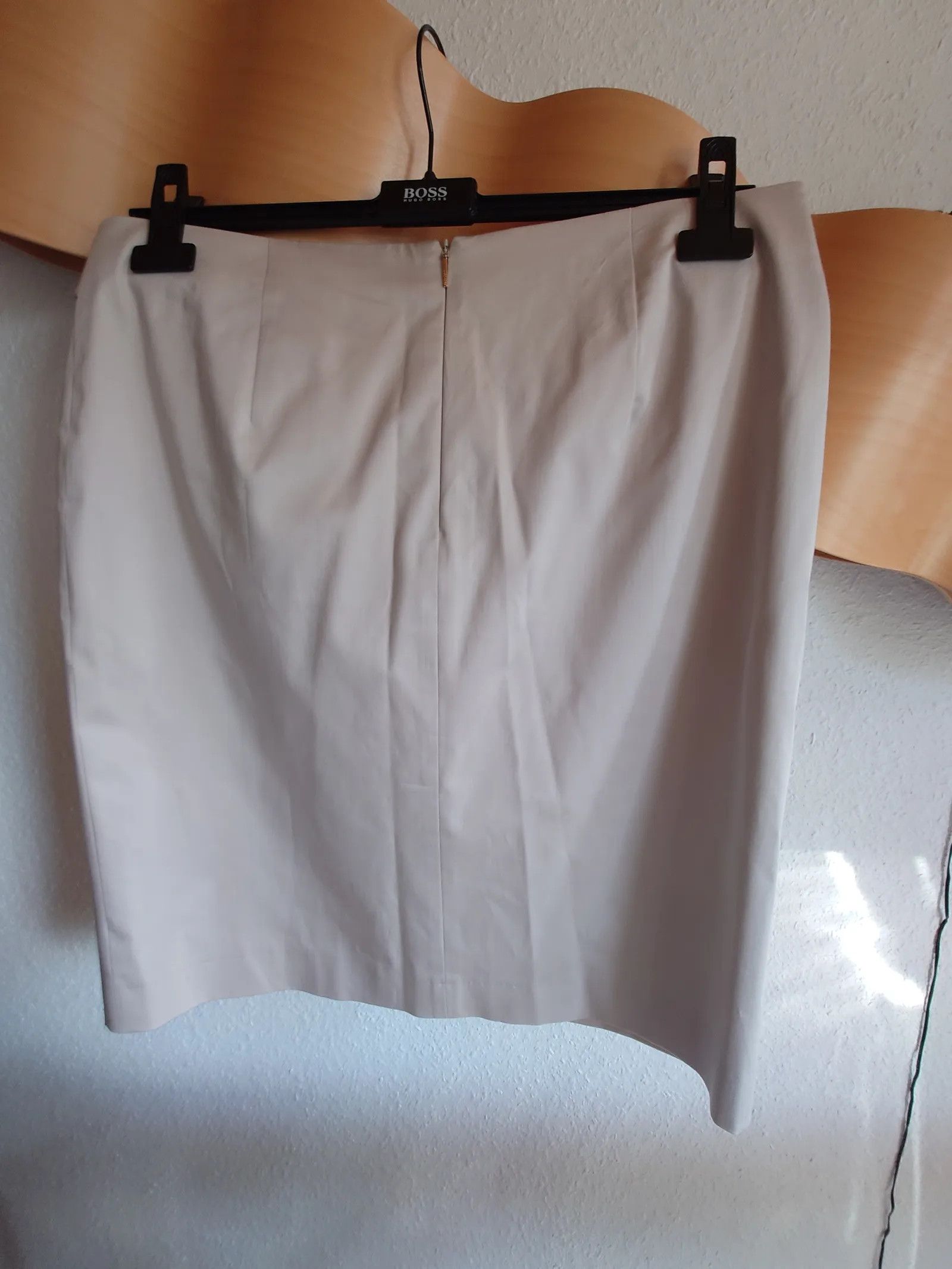 Hugo Boss Hugo Boss Velanea Skirt Size 30" / US 8 / IT 44 - 2 Thumbnail