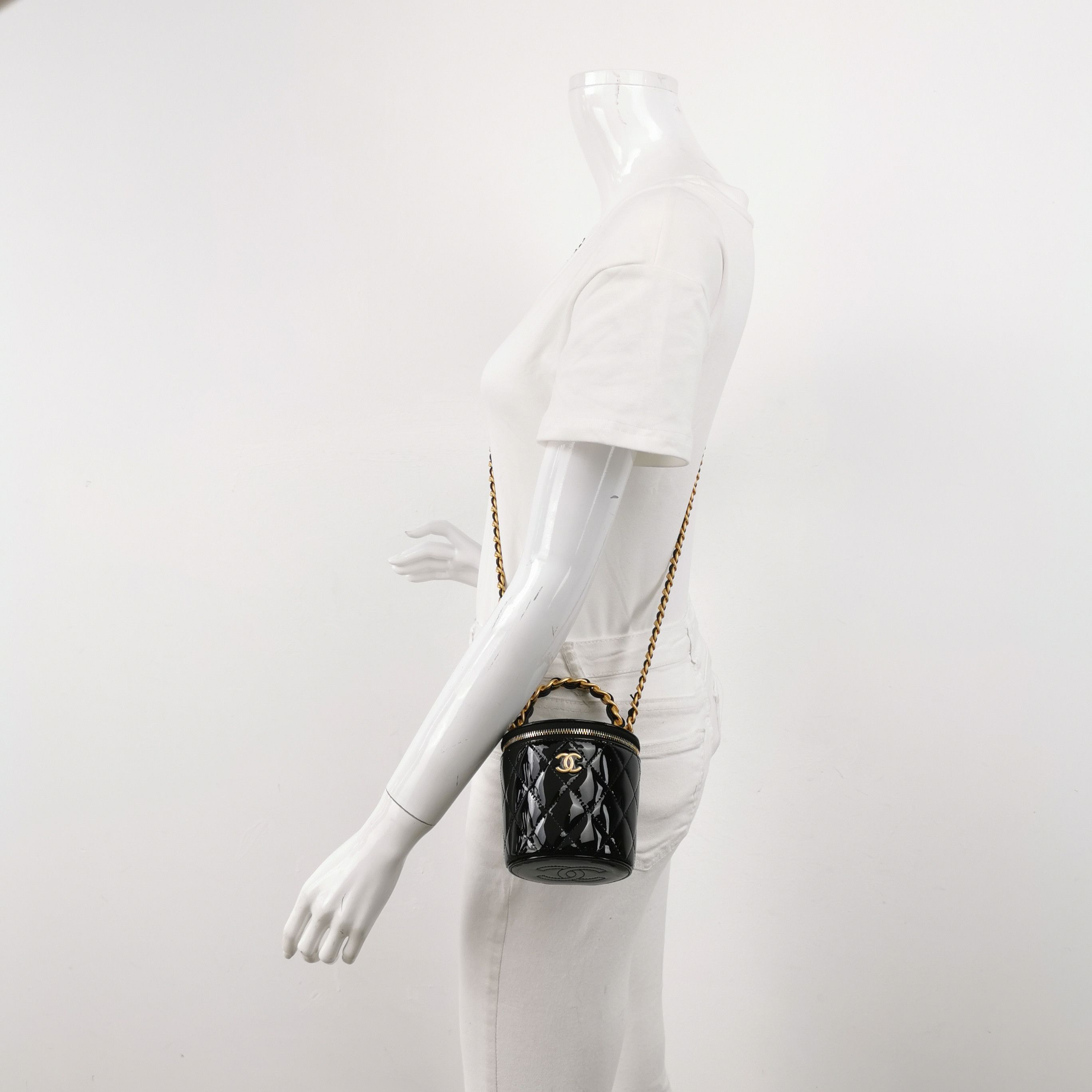 Chanel Chanel Women os Crossbody Bags Size ONE SIZE - 2 Thumbnail