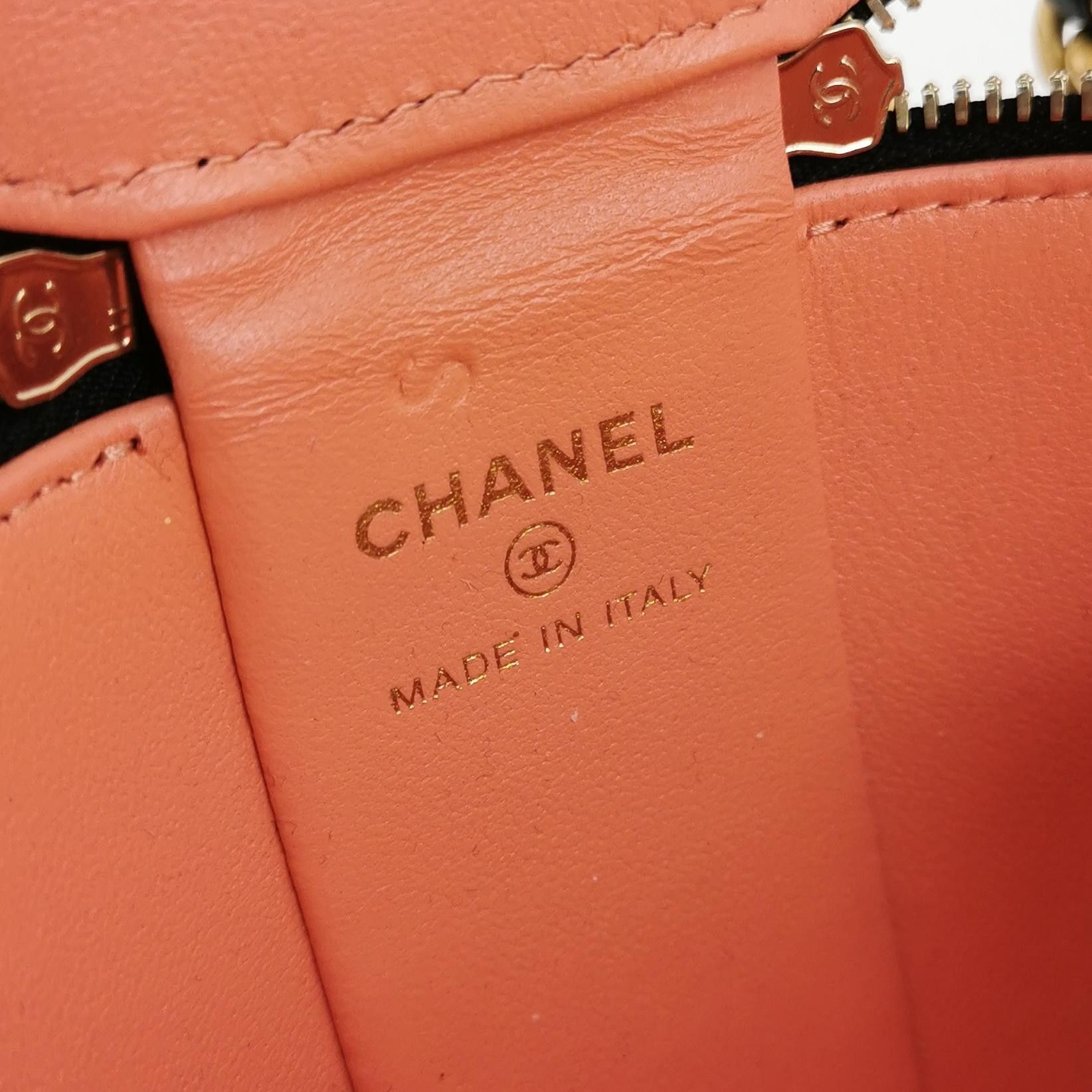 Chanel Chanel Women os Crossbody Bags Size ONE SIZE - 8 Thumbnail