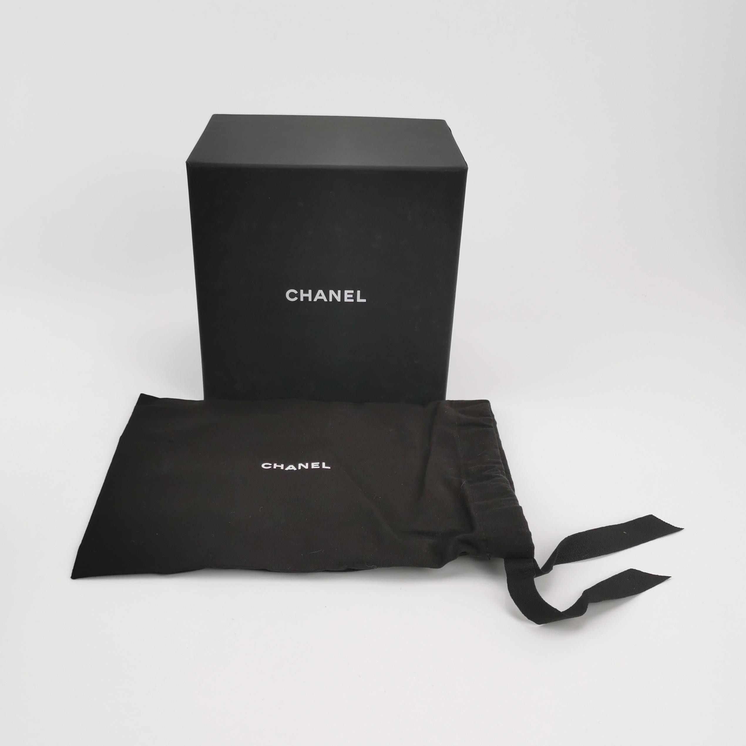Chanel Chanel Women os Crossbody Bags Size ONE SIZE - 9 Thumbnail