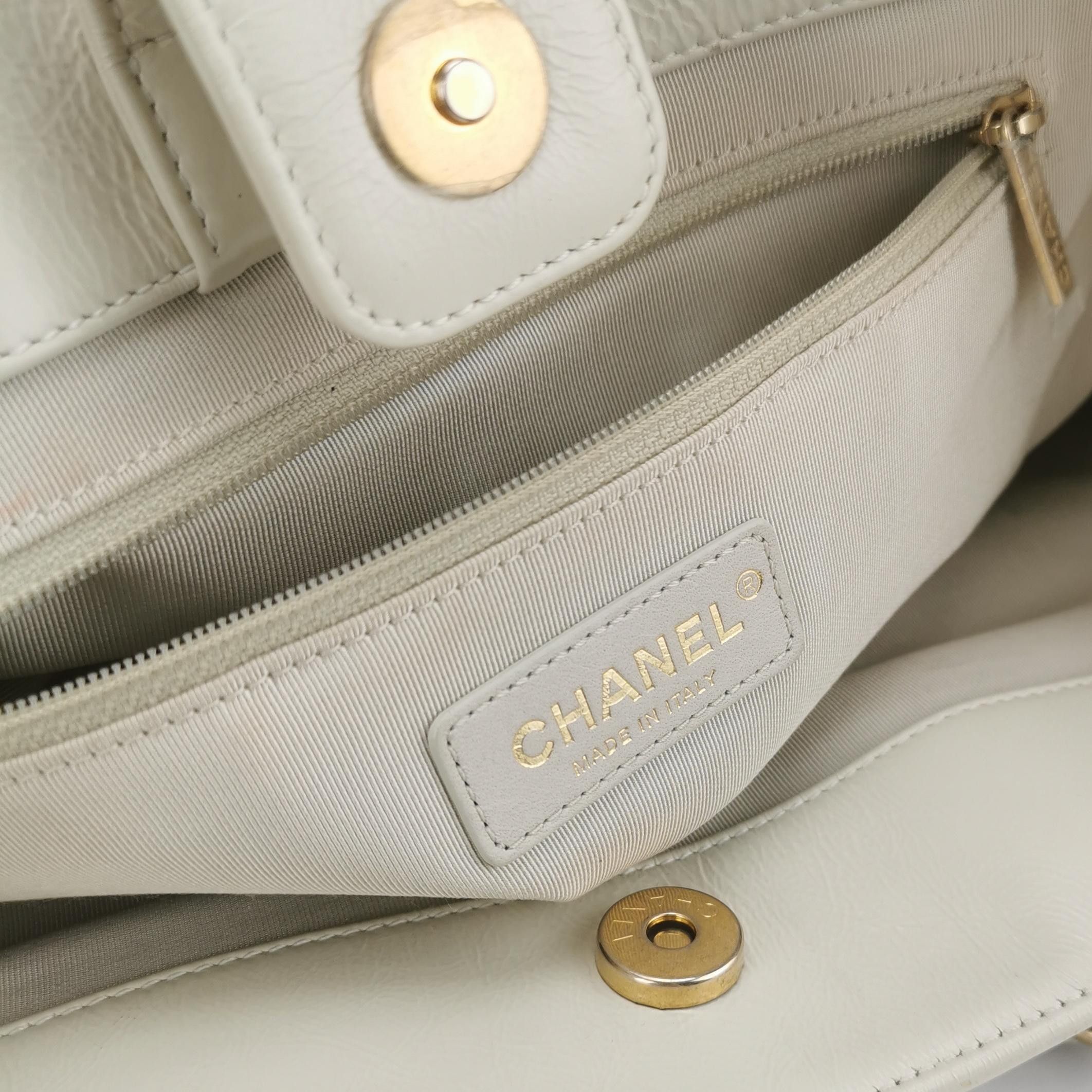 Chanel Chanel Women os Shoulder Bags Size ONE SIZE - 8 Thumbnail