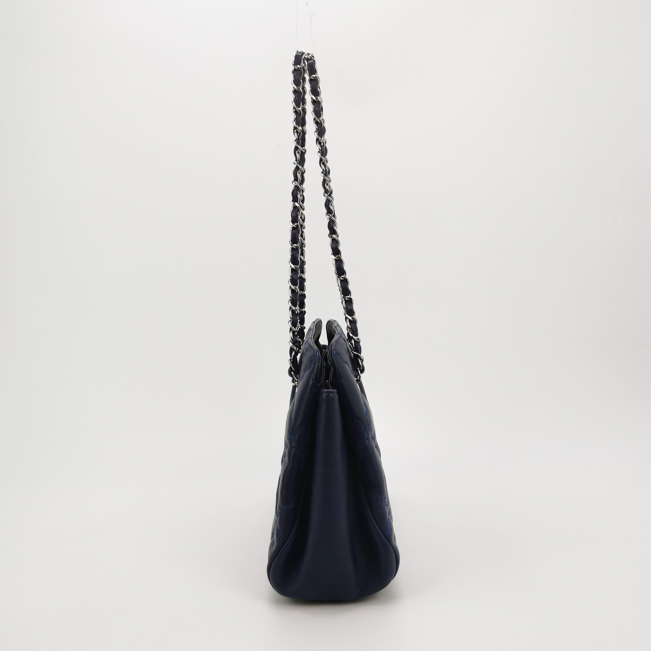 Chanel Chanel Women os Shoulder Bags Size ONE SIZE - 4 Thumbnail