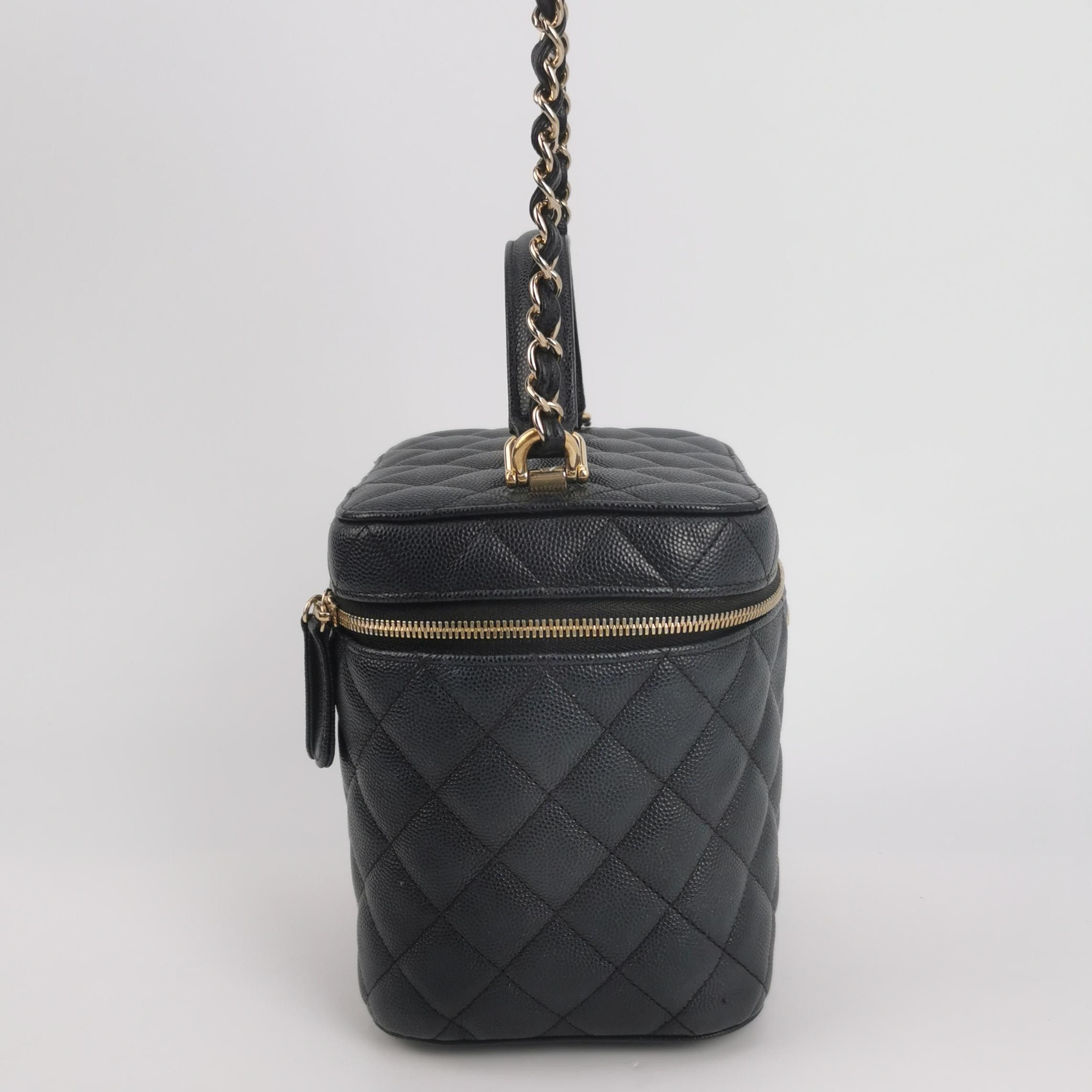 Chanel Chanel Women os Shoulder Bags Size ONE SIZE - 4 Thumbnail