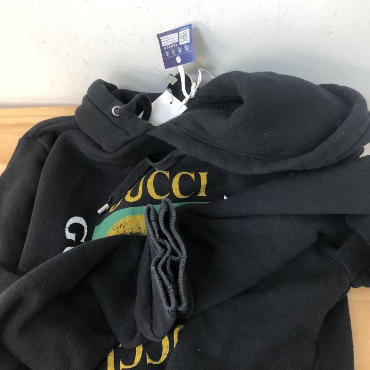 Gucci Gucci Distressed Logo Hoodie Size S Size US S / EU 44-46 / 1 - 8 Thumbnail