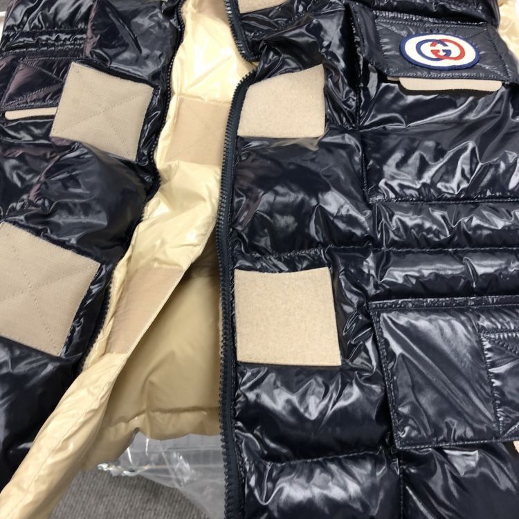 Gucci Gucci Logo Patch Puffer Vest Size 36 Size XS / US 0-2 / IT 36-38 - 8 Thumbnail