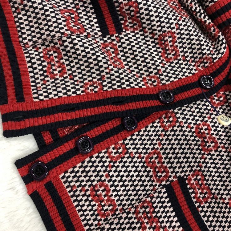 Gucci Gucci GG Logo Cardigan Size M Size US M / EU 48-50 / 2 - 10 Thumbnail