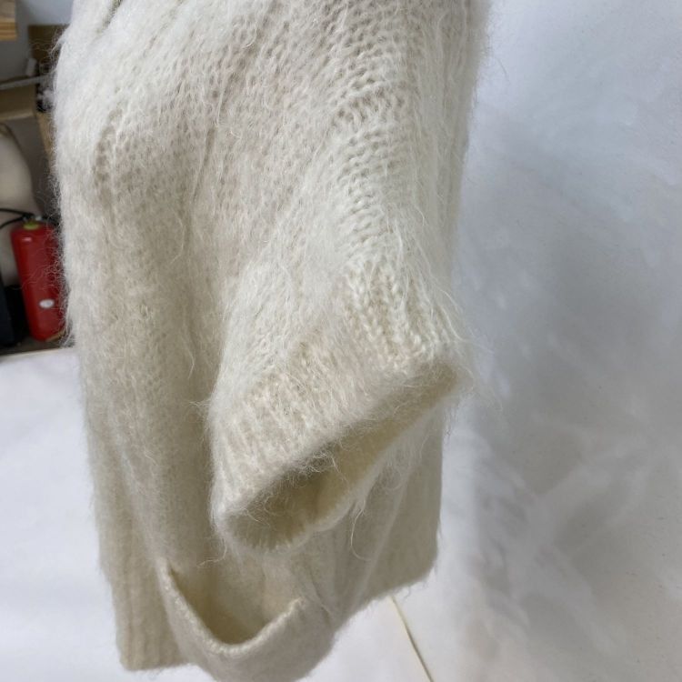 Gucci Gucci Dog Embroidery Mohair Knit Vest Size M Size M / US 6-8 / IT 42-44 - 9 Thumbnail