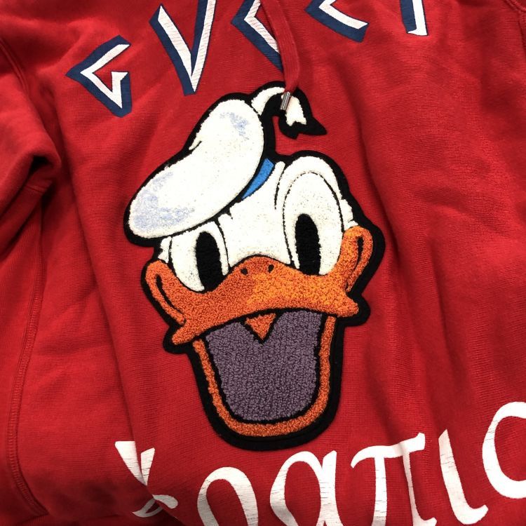 Gucci Gucci x Disney Donald Duck Hoodie Red Size L Size US L / EU 52-54 / 3 - 7 Thumbnail