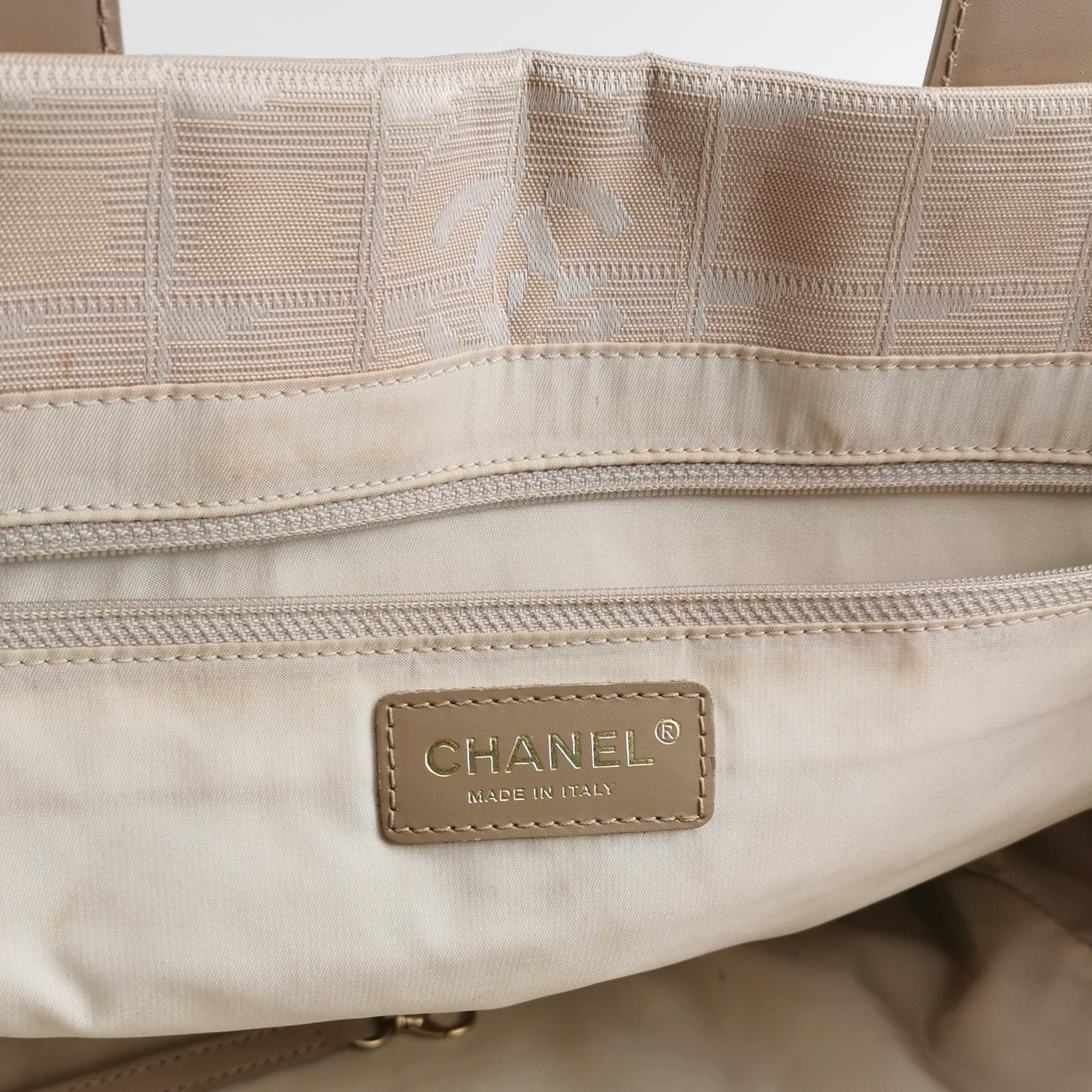 Chanel Chanel Women os Shoulder Bags Size ONE SIZE - 8 Thumbnail