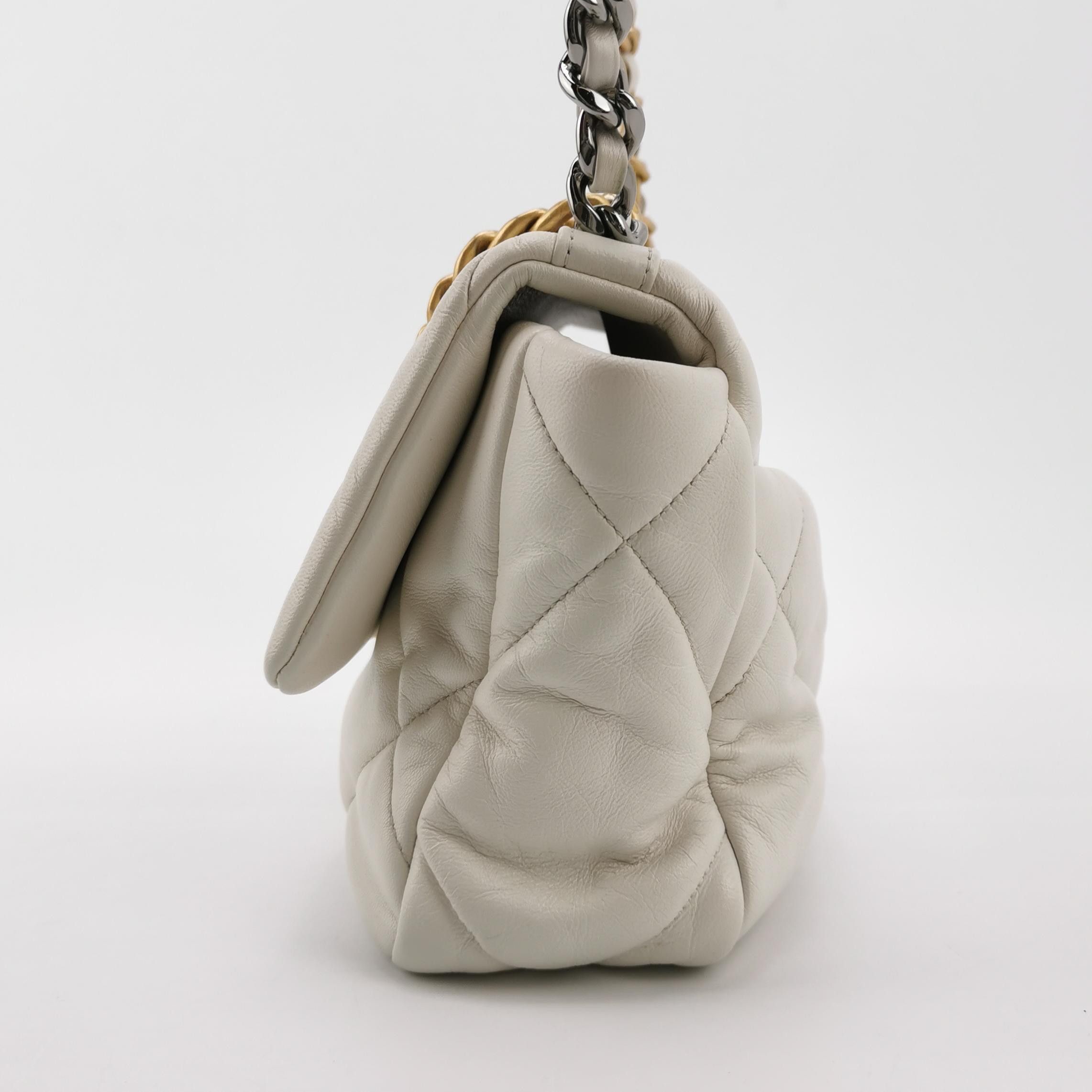 Chanel Chanel Women os Shoulder Bags Size ONE SIZE - 3 Thumbnail
