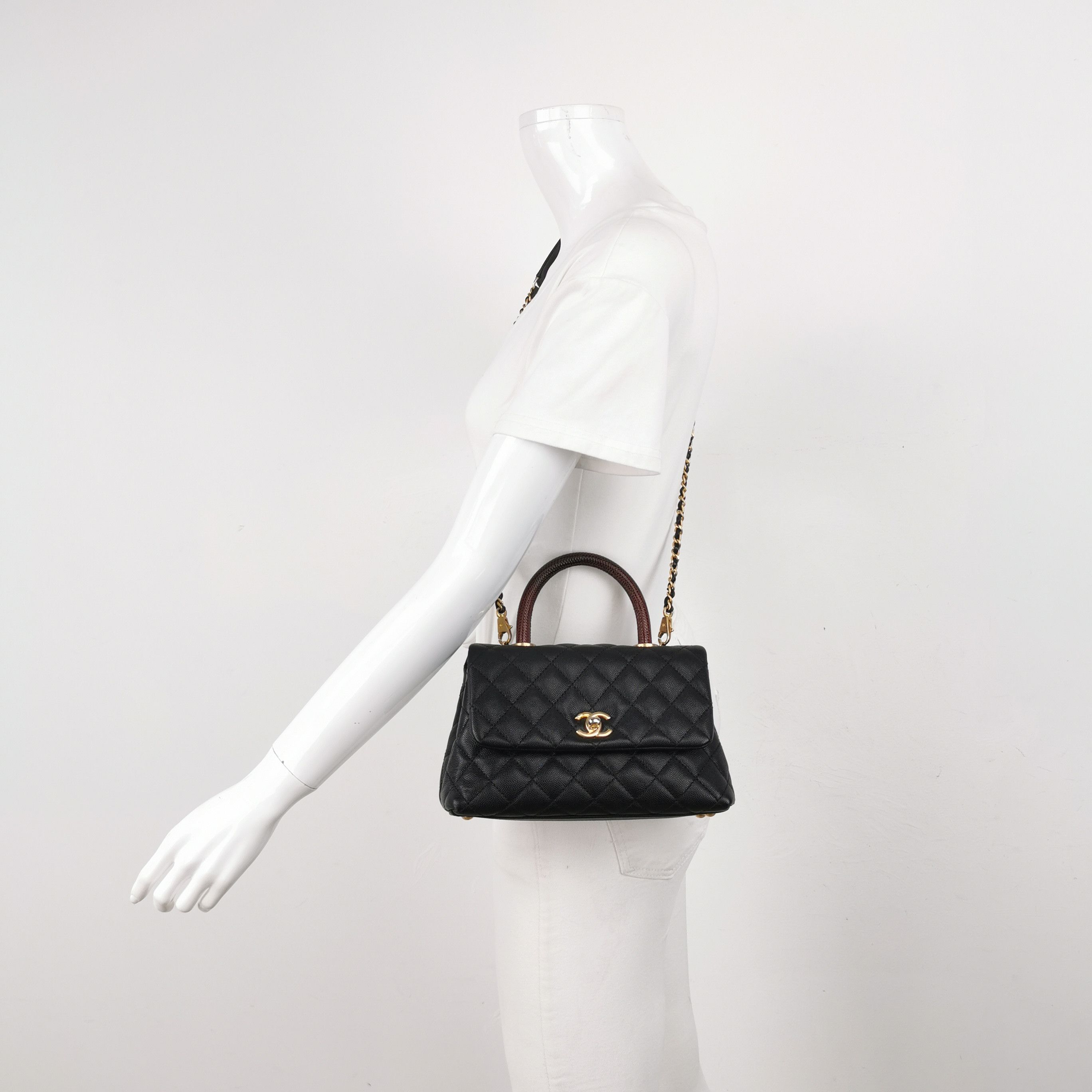 Chanel Chanel Women os Shoulder Bags Size ONE SIZE - 2 Thumbnail