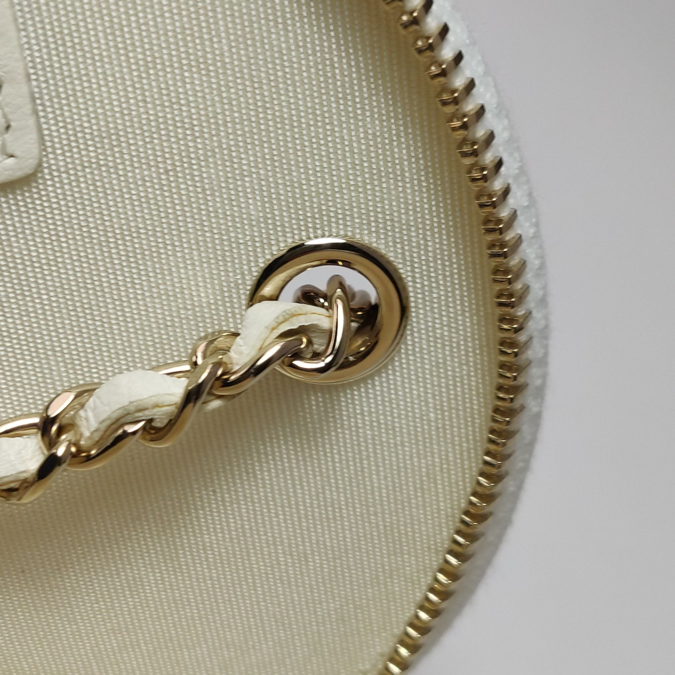Chanel Chanel Women os Crossbody Bags Size ONE SIZE - 14 Thumbnail