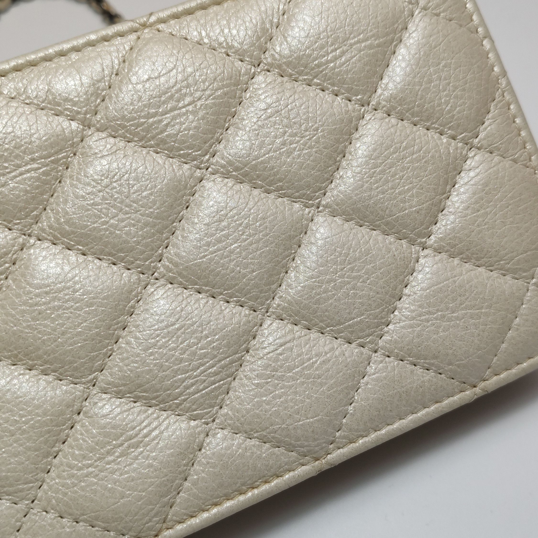 Chanel Chanel Women os Shoulder Bags Size ONE SIZE - 23 Thumbnail