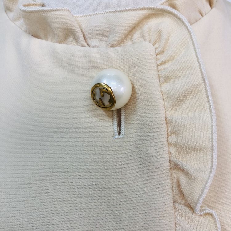 Gucci Gucci Pearl Button Ruffle Jacket Size 40 Size S / US 4 / IT 40 - 7 Thumbnail