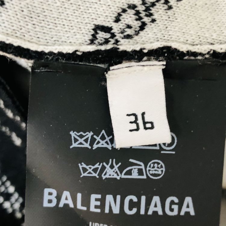 Balenciaga Balenciaga Logo Avenue Montaigne Sweater Size 36 Size XS / US 0-2 / IT 36-38 - 3 Thumbnail