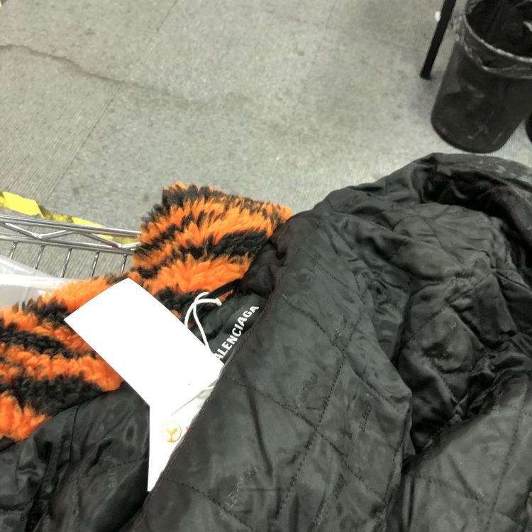 Balenciaga Balenciaga Tiger Pattern Fleece Jacket Size 44 Size US S / EU 44-46 / 1 - 7 Thumbnail