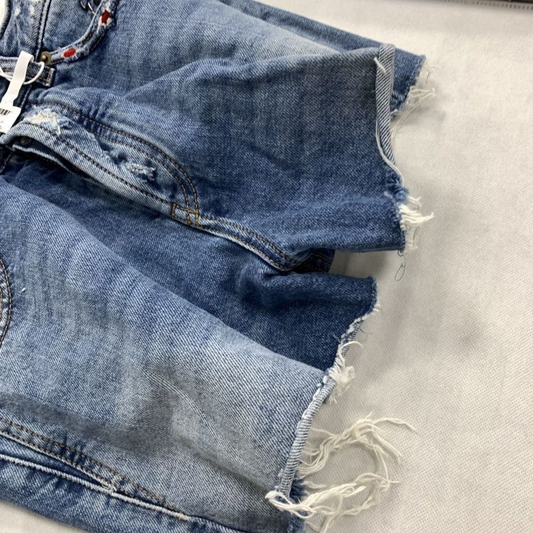 Saint Laurent Paris Saint Laurent Distressed Denim Shorts Size 29 Size US 29 - 11 Thumbnail