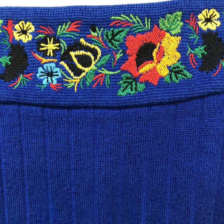 Saint Laurent Paris Saint Laurent Floral Embroidery Knit Top Size M Size M / US 6-8 / IT 42-44 - 5 Thumbnail