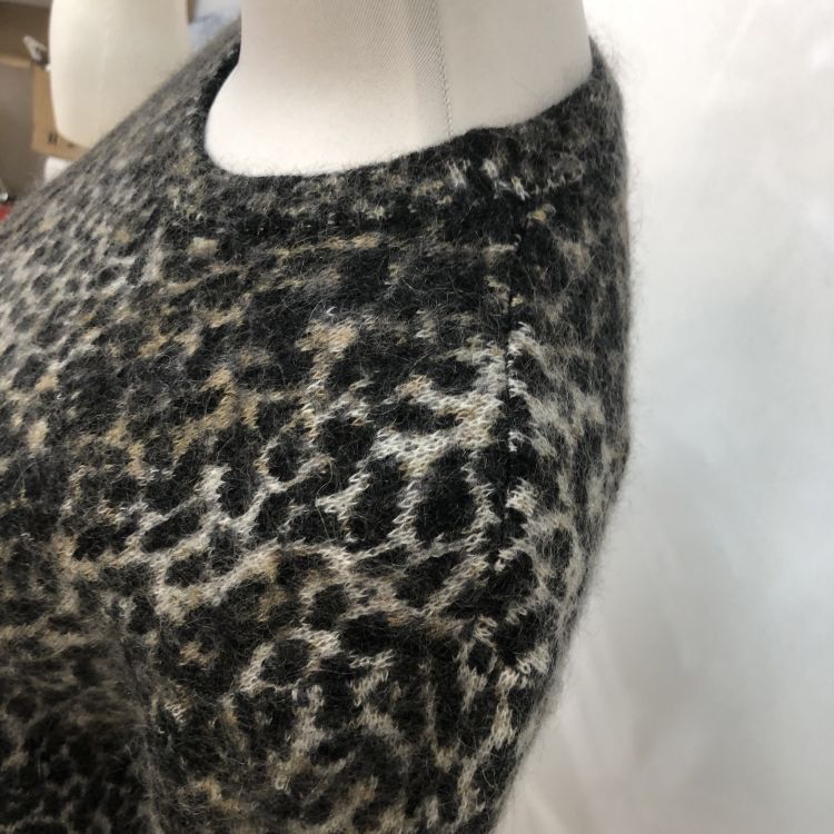 Saint Laurent Paris Saint Laurent Leopard Mohair Sweater Size S Size US S / EU 44-46 / 1 - 7 Thumbnail