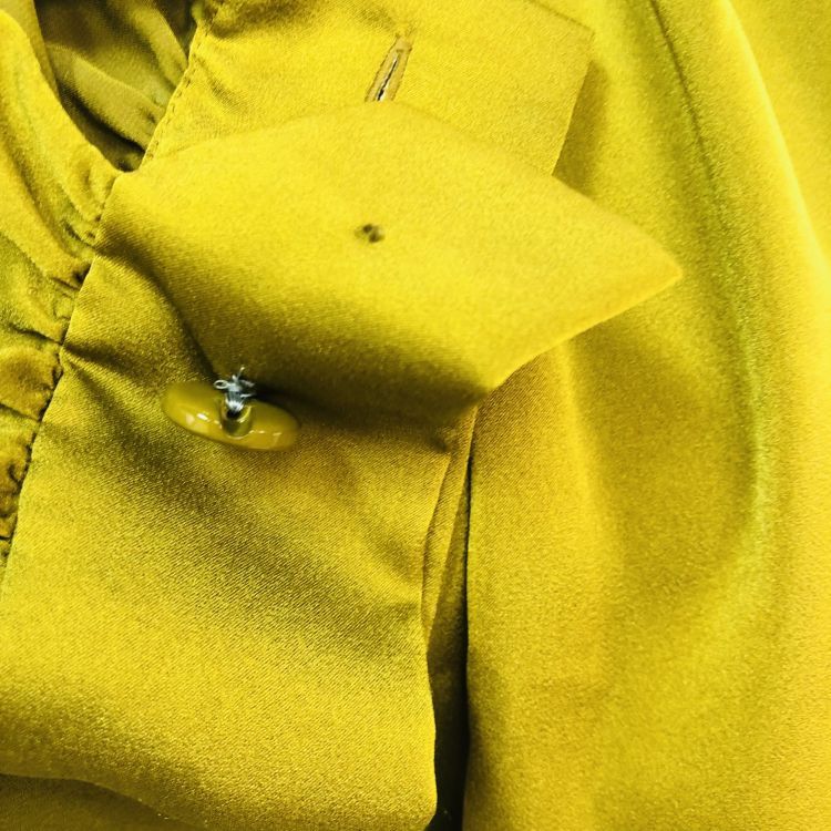 Yves Saint Laurent Yves Saint Laurent Olive Green Blouse Size M Size M / US 6-8 / IT 42-44 - 6 Thumbnail