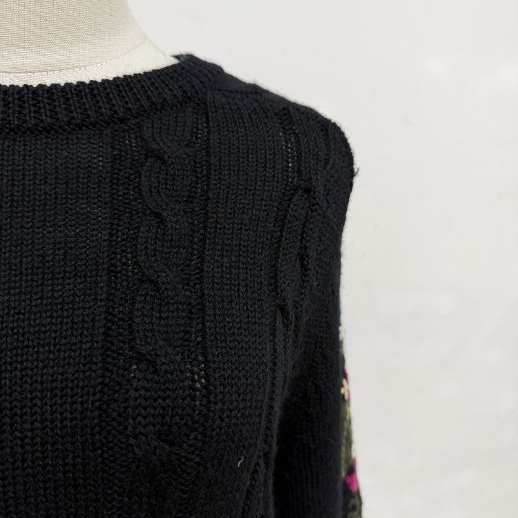 Saint Laurent Paris Saint Laurent Floral Embroidered Cable Knit Sweater Size S Size US S / EU 44-46 / 1 - 7 Thumbnail