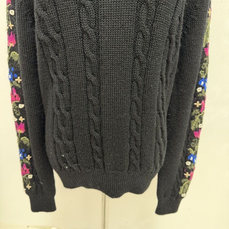 Saint Laurent Paris Saint Laurent Floral Embroidered Cable Knit Sweater Size S Size US S / EU 44-46 / 1 - 9 Thumbnail
