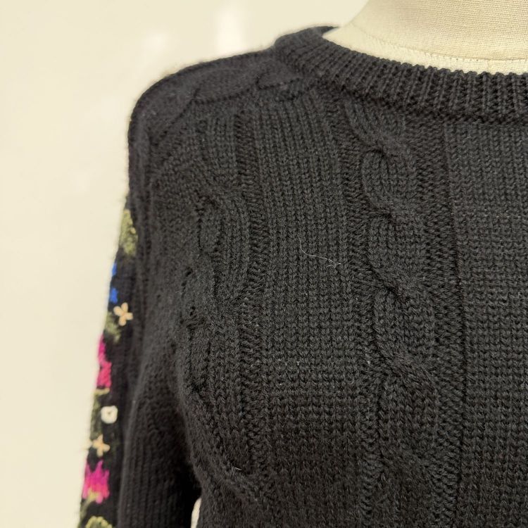 Saint Laurent Paris Saint Laurent Floral Embroidered Cable Knit Sweater Size S Size US S / EU 44-46 / 1 - 8 Thumbnail
