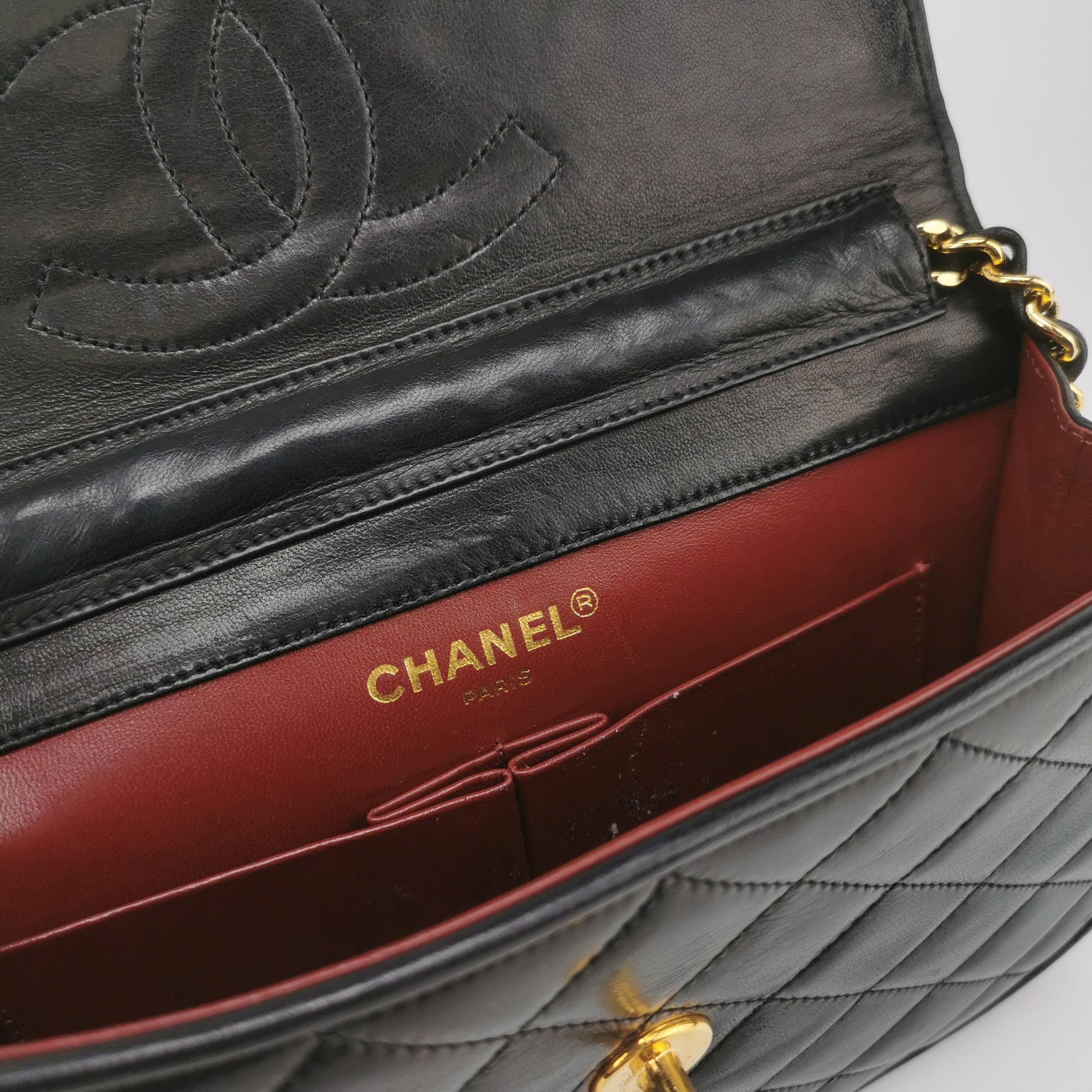 Chanel Chanel Women os Shoulder Bags Size ONE SIZE - 8 Thumbnail