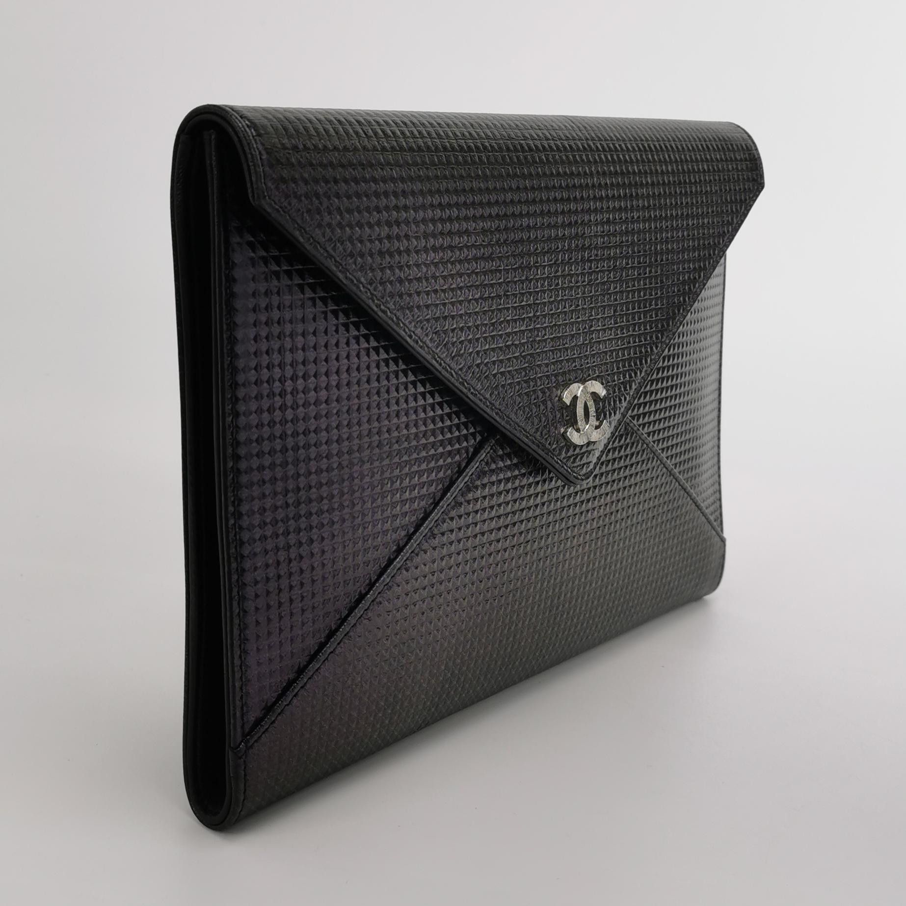 Chanel Chanel Women os Clutches Size ONE SIZE - 3 Thumbnail