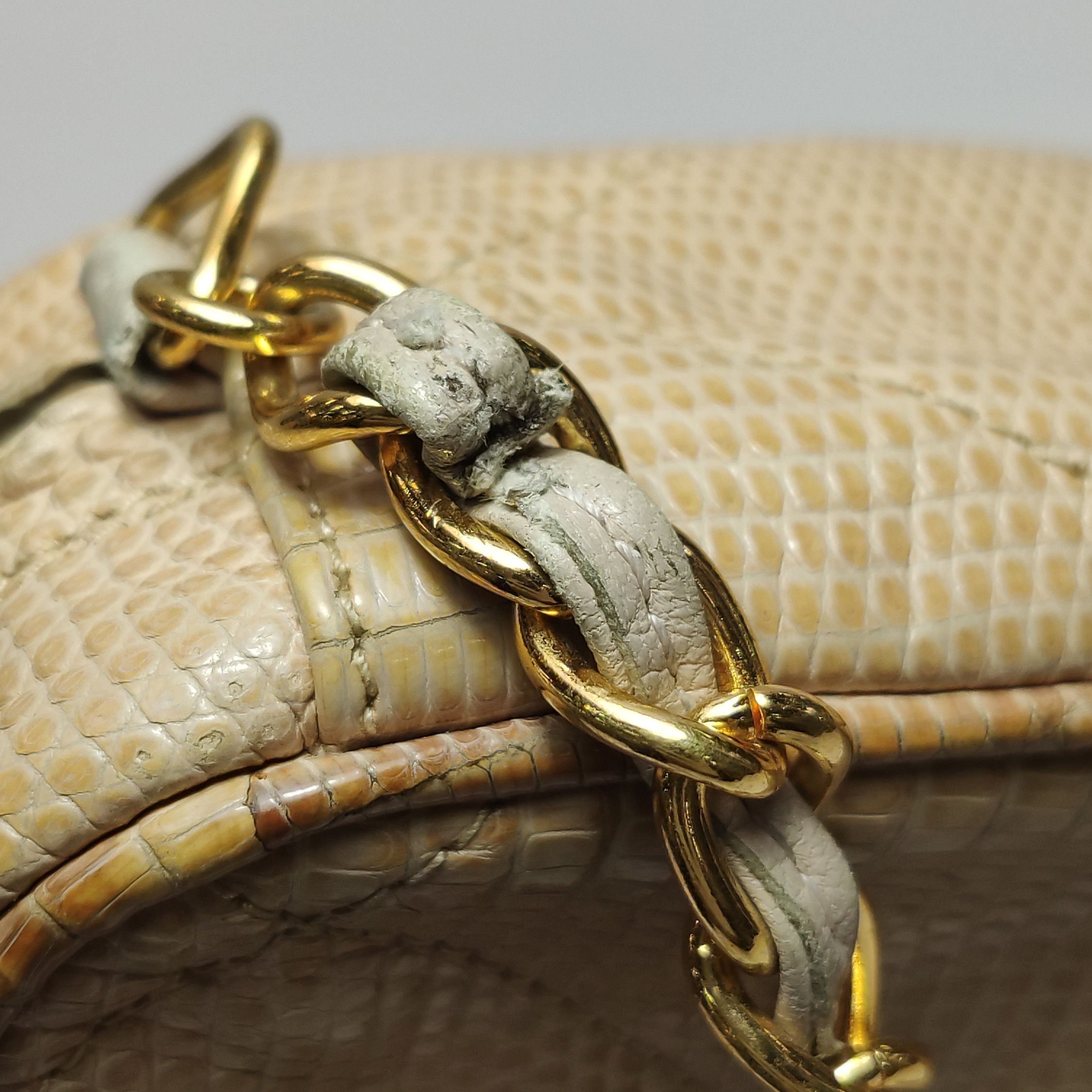 Chanel Chanel Women os Shoulder Bags Size ONE SIZE - 24 Thumbnail