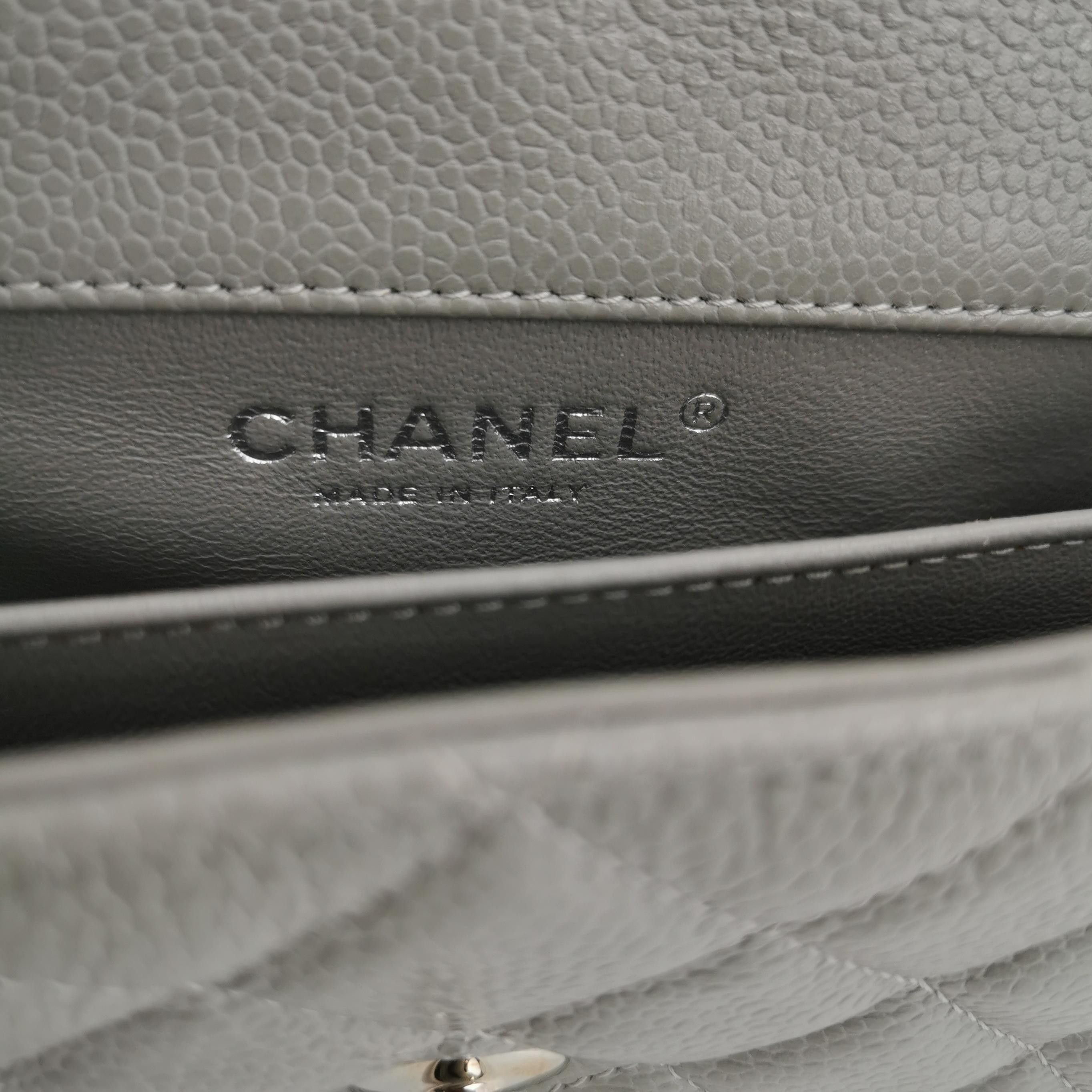 Chanel Chanel Women os Shoulder Bags Size ONE SIZE - 8 Thumbnail