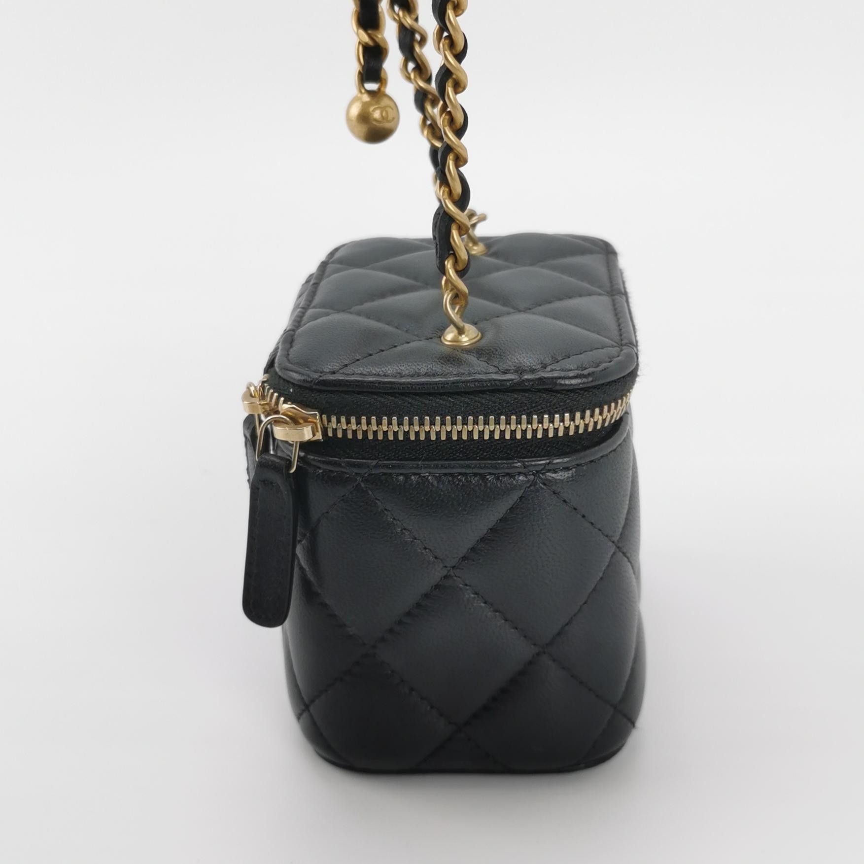 Chanel Chanel Women os Crossbody Bags Size ONE SIZE - 4 Thumbnail