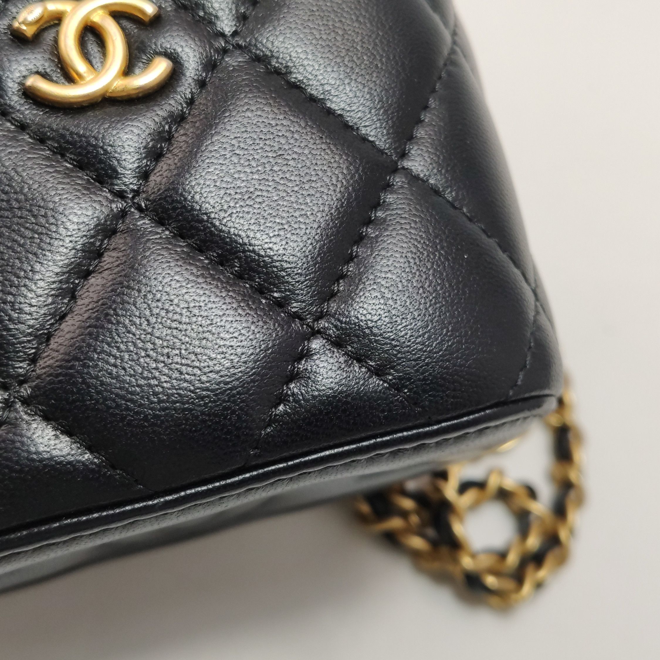 Chanel Chanel Women os Crossbody Bags Size ONE SIZE - 11 Thumbnail