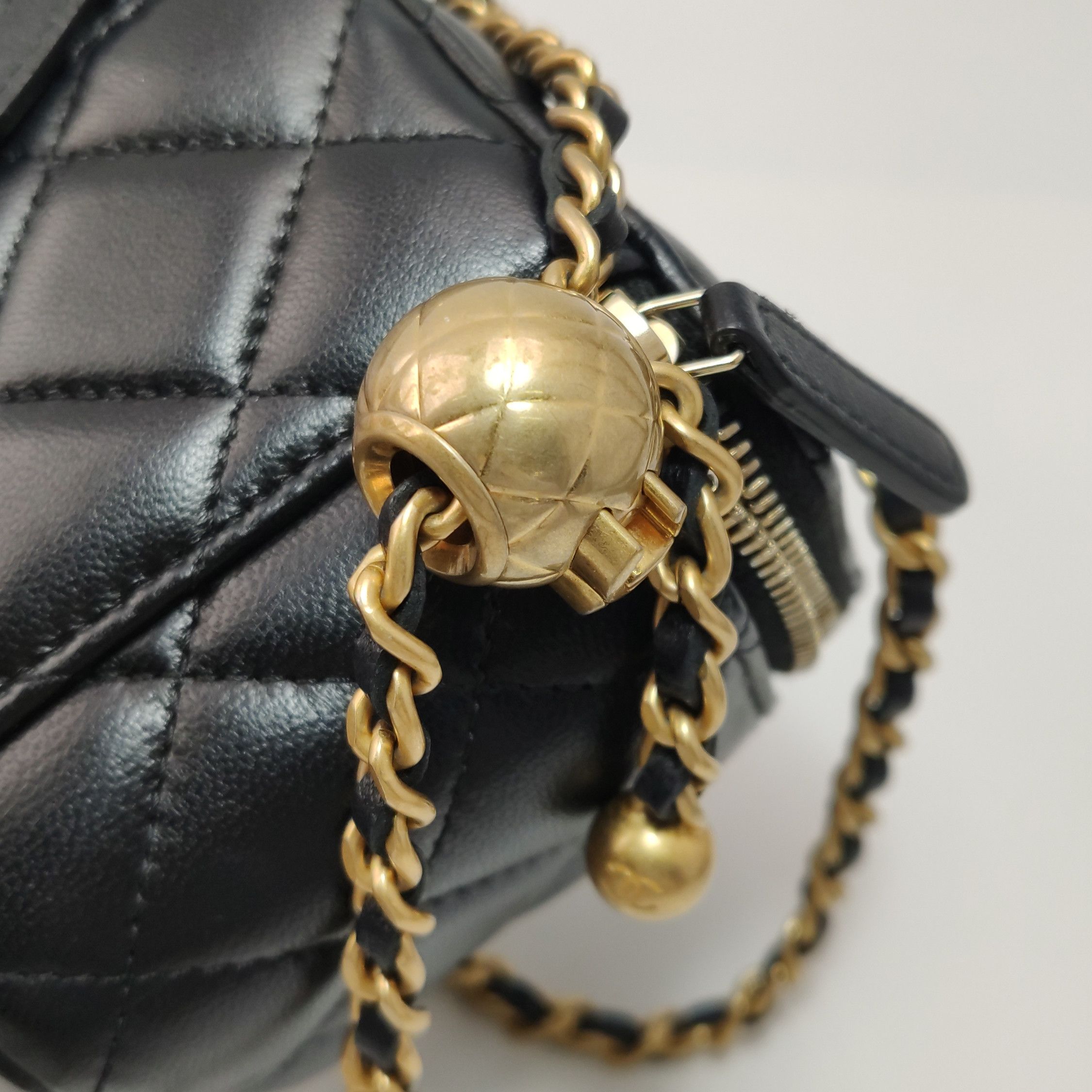 Chanel Chanel Women os Crossbody Bags Size ONE SIZE - 15 Thumbnail