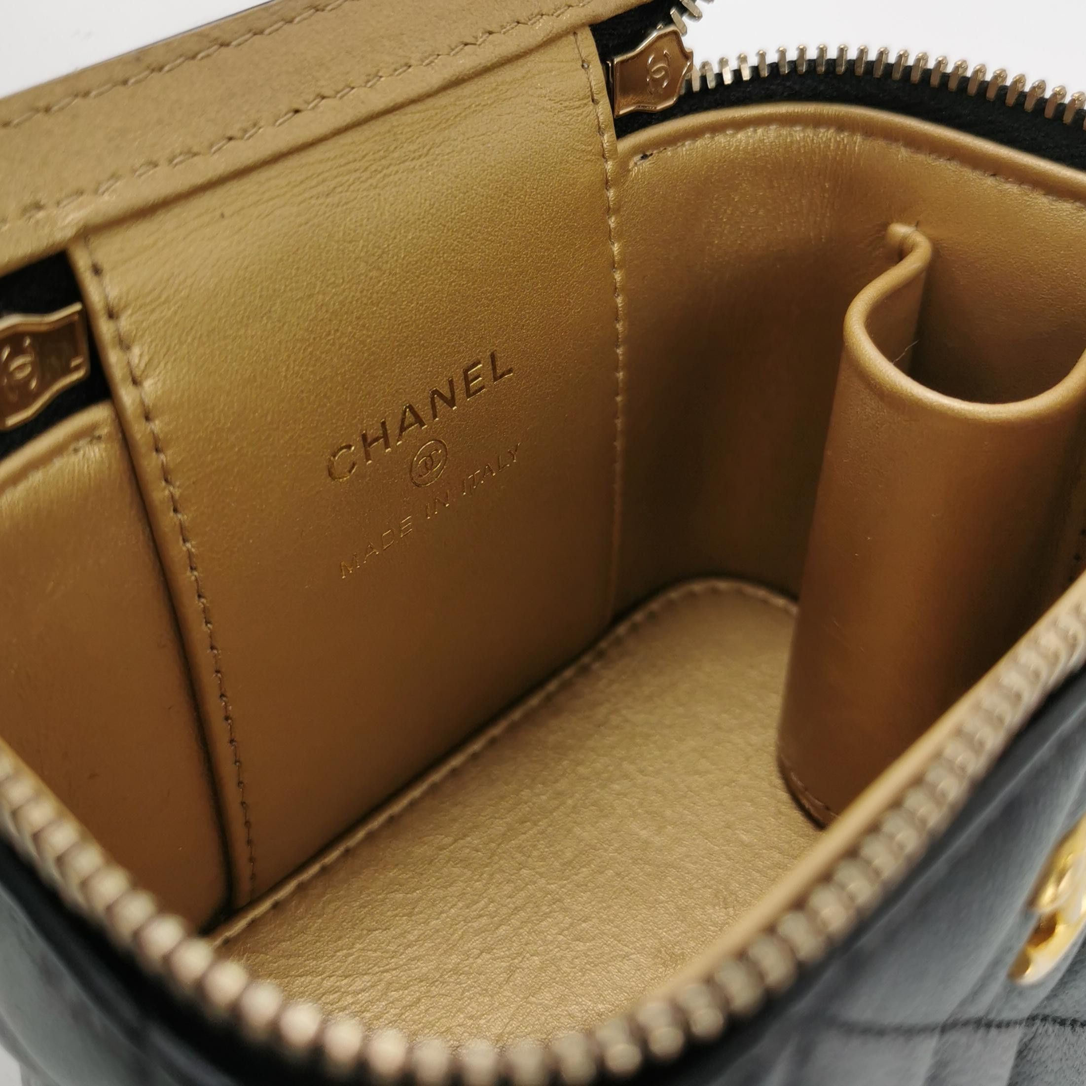 Chanel Chanel Women os Crossbody Bags Size ONE SIZE - 8 Thumbnail