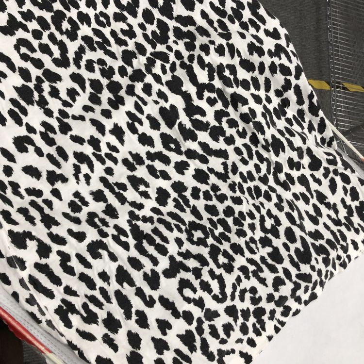 Saint Laurent Paris Saint Laurent Leopard Print T-Shirt Size M Size US M / EU 48-50 / 2 - 8 Thumbnail