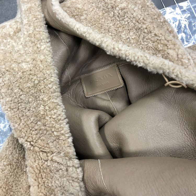 Prada Prada Shearling Hooded Jacket Size 42 Size M / US 6-8 / IT 42-44 - 6 Thumbnail