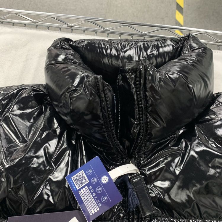 Prada Prada Shiny Nylon Down Jacket Size 38 Size XS / US 0-2 / IT 36-38 - 7 Thumbnail