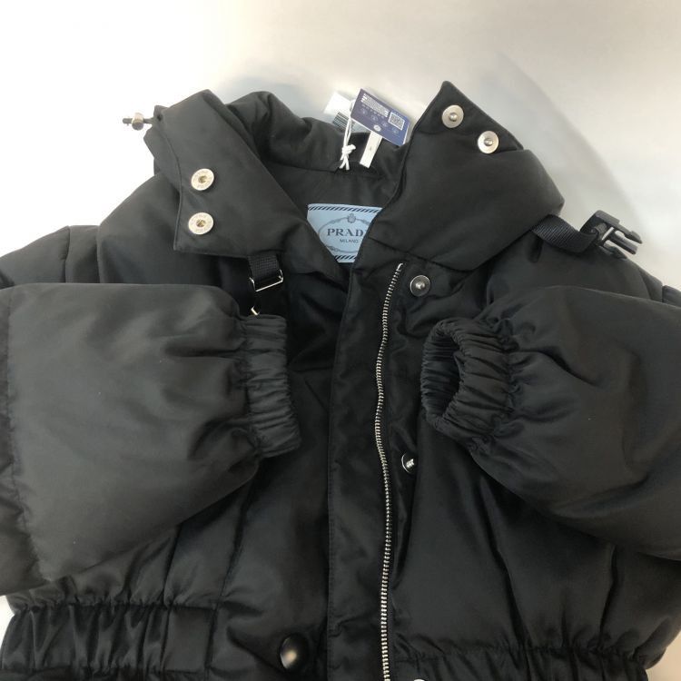 Prada Prada Re-Nylon Triangle Pocket Down Jacket Size 36 Size XS / US 0-2 / IT 36-38 - 13 Thumbnail