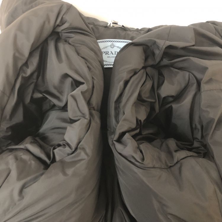 Prada Prada Re-Nylon Triangle Pocket Down Jacket Size 36 Size XS / US 0-2 / IT 36-38 - 11 Thumbnail