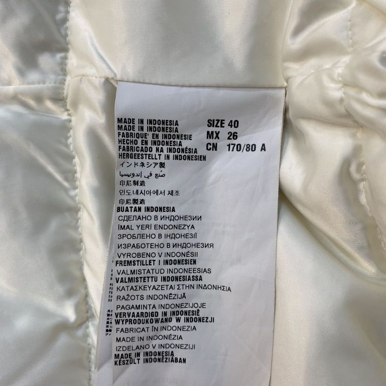Prada Prada Logo Plaque Down Jacket Size 40 Size S / US 4 / IT 40 - 4 Thumbnail