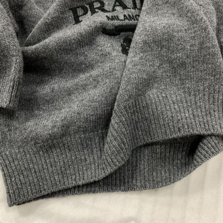 Prada Prada Embroidered Logo Wool Sweater Size M Size US M / EU 48-50 / 2 - 7 Thumbnail