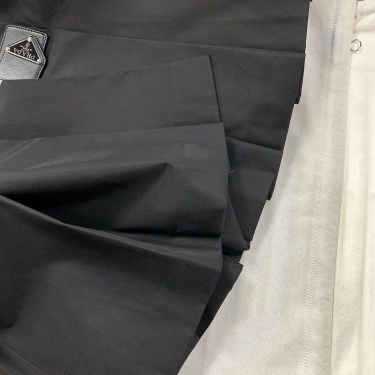 Prada Prada Re-Nylon Pleated Mini Skirt Size 36 Size 25" / US 0 / IT 36 - 8 Thumbnail