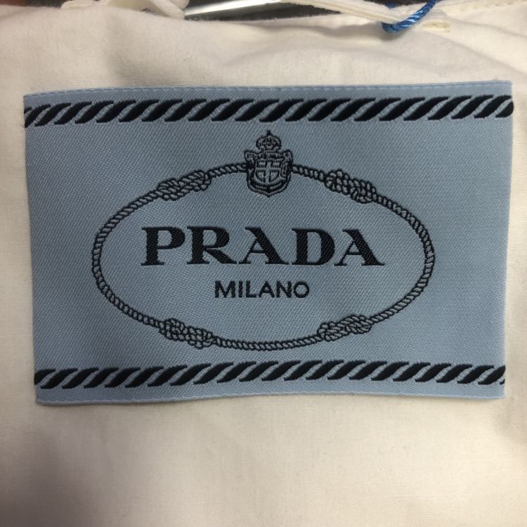 Prada Prada White Cropped Down Jacket Size 38 Size XS / US 0-2 / IT 36-38 - 3 Thumbnail