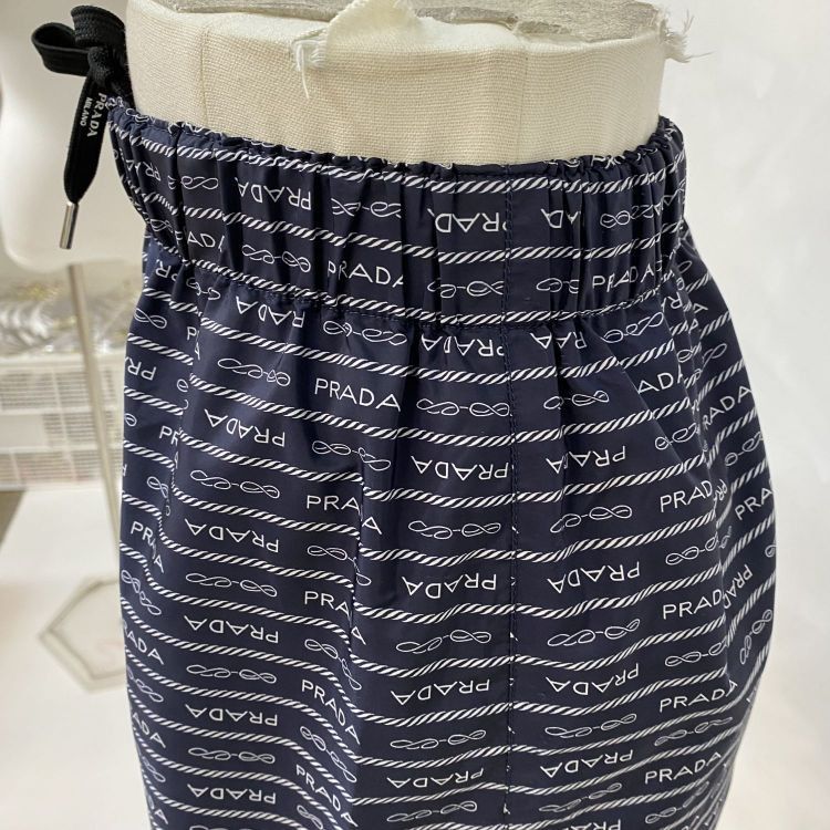 Prada Prada Logo Print Re-Nylon Shorts Size 36 Size 25" / US 0 / IT 36 - 9 Thumbnail