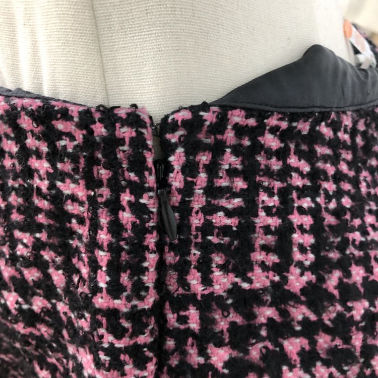 Prada Prada Houndstooth Wool Mini Skirt Size 42 Size 28" / US 6 / IT 42 - 8 Thumbnail